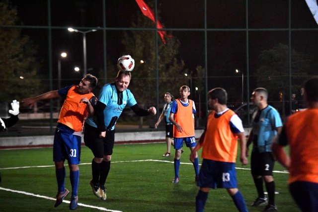 Osmangazi Belediyesi’nin bu yıl 12’ncisini düzenlediği Birimler Arası Futbol Turnuvası başladı.