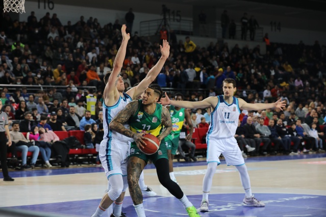 Türkiye Sigorta Basketbol Süper Ligi’nin 17. haftasında Türk Telekom ile Frutti Extra Bursaspor karşı karşıya geldi.