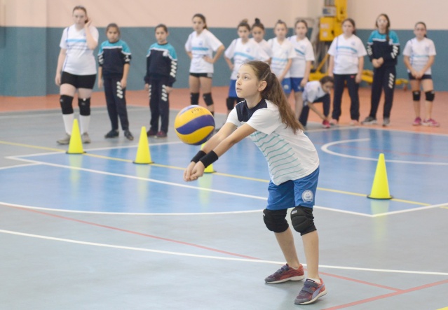 Yıldırım Belediyesi’nin, gençleri ve çocukları sporla buluşturmak için düzenlediği Kış Spor Okulları kayıtları başladı.