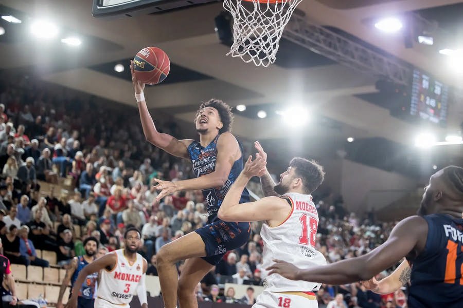 TOFAŞ Signs French Guard Matthieu Gauzin