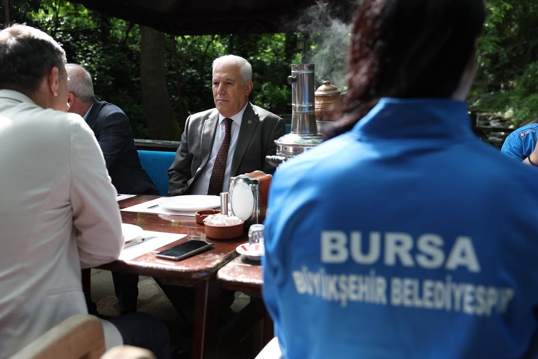 Bugün, Türkiye Şampiyonalarında Derece Alarak Bizlere Büyük Gurur Yaşatan Genç Sporcularımızla Bir Araya Geldik. İrem Gülfidan – U22 Türkiye Üçüncüsü Melisanur Efe – U22 Türkiye Üçüncüsü Rümeysa Arıcı (2)