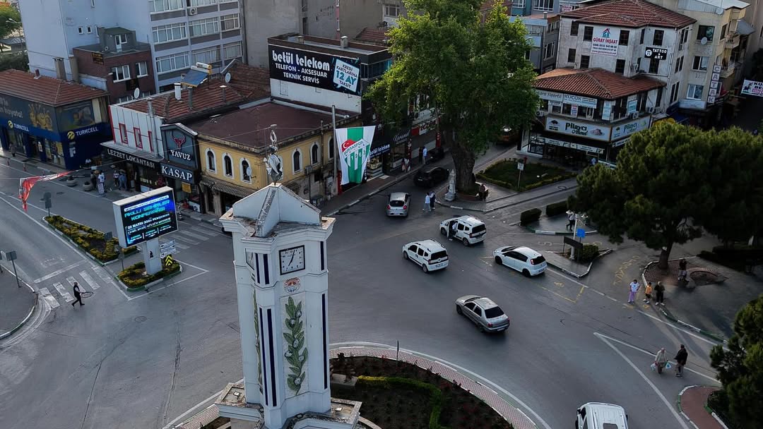 Kentimizin Dört Bir Yanı Bursaspor Manzaralarıyla Yeşil Beyaza Büründü. (3)