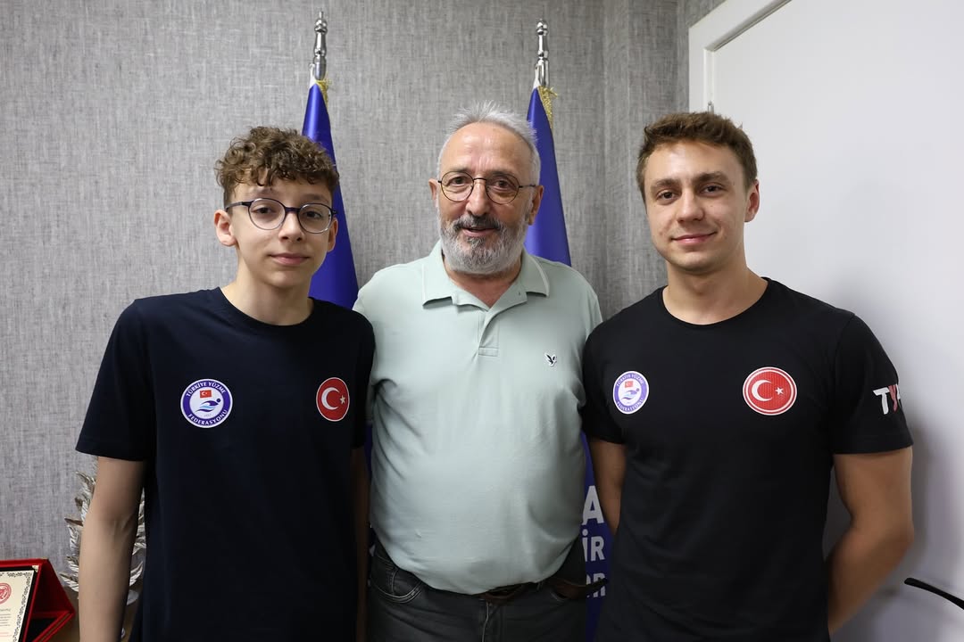 Kulüp Başkanımız Muhammet Aydın, Bursa’da Düzenlenen Türkiye Yıldız Genç Ve Açık Yaş Uzun Kulvar Milli Takım Seçmelerinde 200 Metre Sırtüstünde Avrupa Gençler Milli Takım Barajını Geçen Sporcumuz Özgür Y (2)