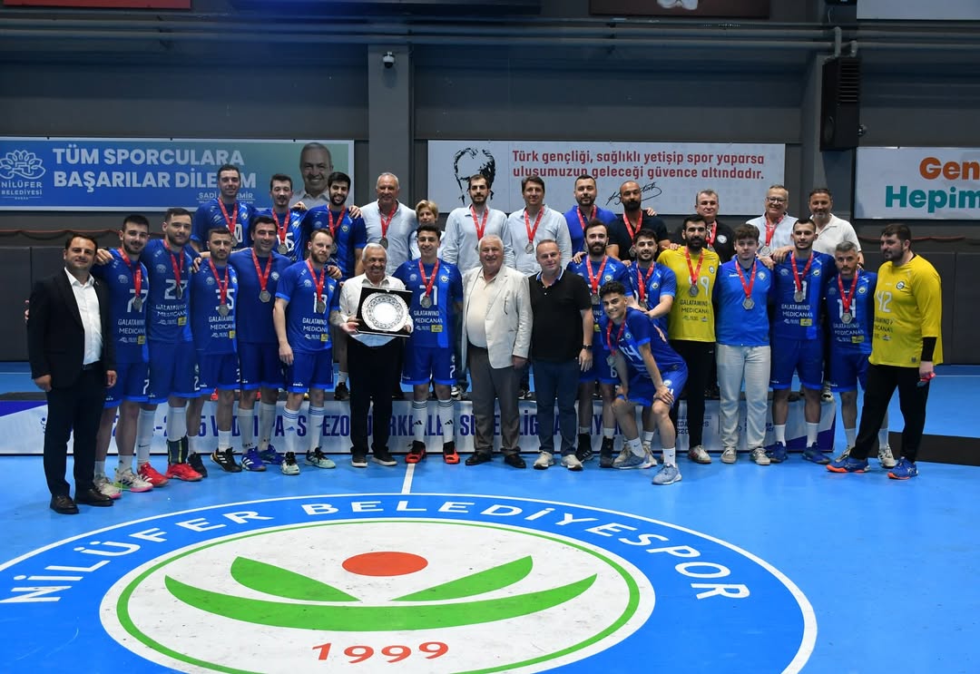 Zorlu Bir Sezonun Ardından, Mücadelemizi Son Ana Kadar Sürdürdük Ve Ligi Gururla 2. Sırada Tamamladık! Bu Başarıda Emeği Geçen Tüm Oyuncularımıza, Teknik Ekibimize Ve Sezon Boyunca Yanımızda Olan Taraftarı