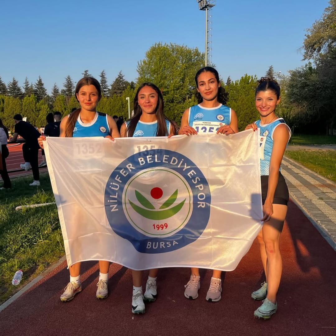 🏃🏻 ♀️Eskişehir’de Düzenlenen Nuri Turan Kulüpler 1. Lig Final Yarışmaları Sona Erdi. Kadınlar Kategorisinde 8 Takım Arasında 2. Olan Atletizm Takımımız Süper Lig’e Yükseldi! 🏆Takım Yarışlarında;4X100M (3)
