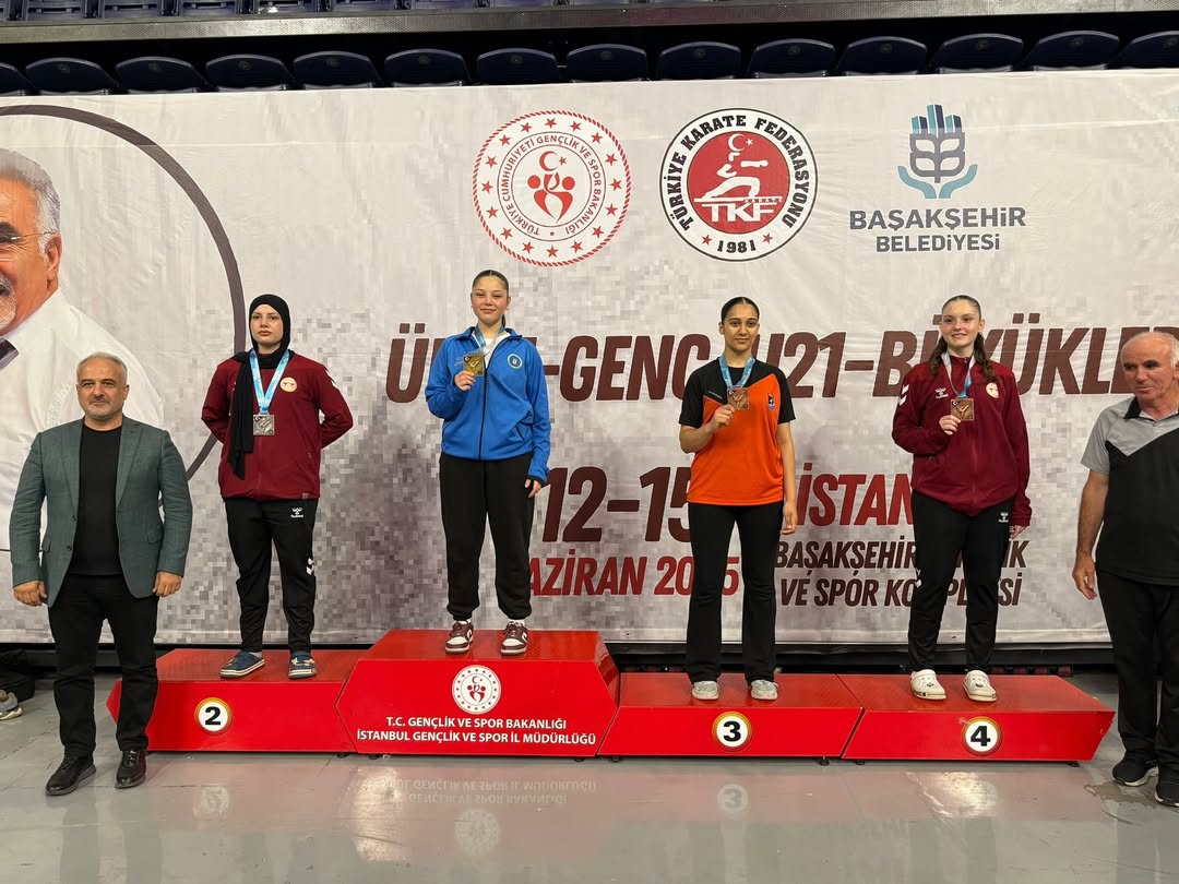 İstanbul’da Düzenlenen Karate Türkiye Premier Ligi Reis Sönmez Etabında Sporcularımız 4 Birincilik, 1 Ikincilik Ve 5 Üçüncülük Olmak Üzere 10 Madalya Kazandı. Sporcularımızı Tebrik Ediyoruz.cemre Günayd (1)