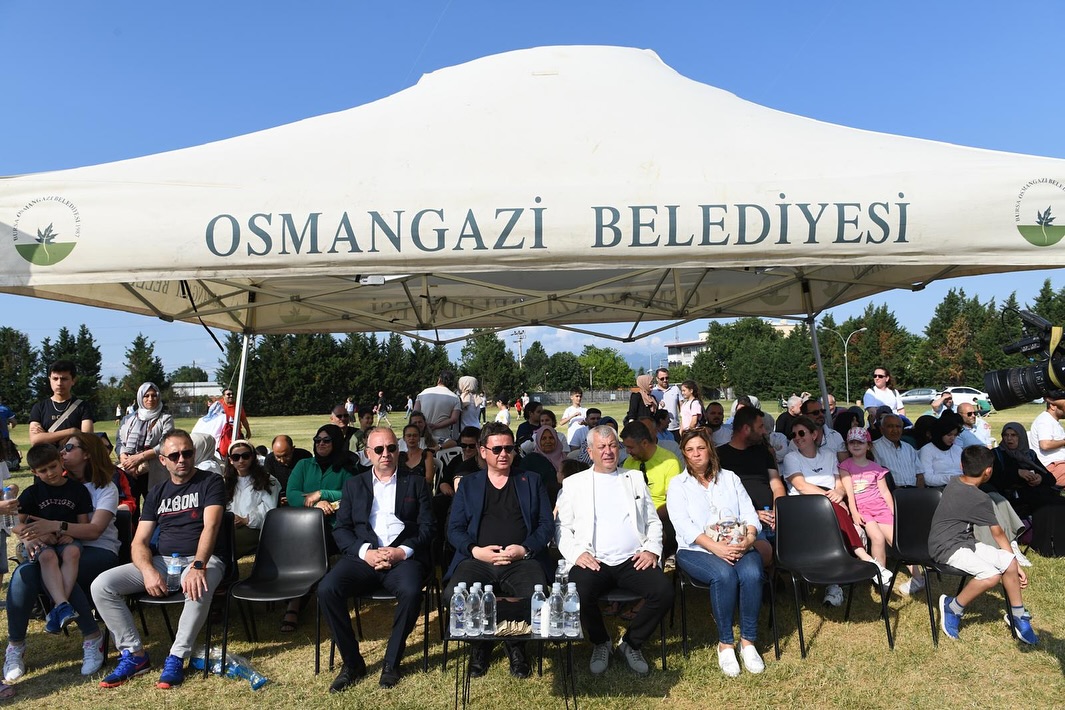 Spor Bizim Önceliğimiz, Çünkü Çocuklarımız, Gençlerimiz Bizim Her Şeyimiz. Onların Sağlıklı, Mutlu, Sporu Ve Hareketi Hayatlarının Bir Parçası Haline Getirdiği Bir Yaşam Için Elimizden Geleni Yapıyoruz.b (3)