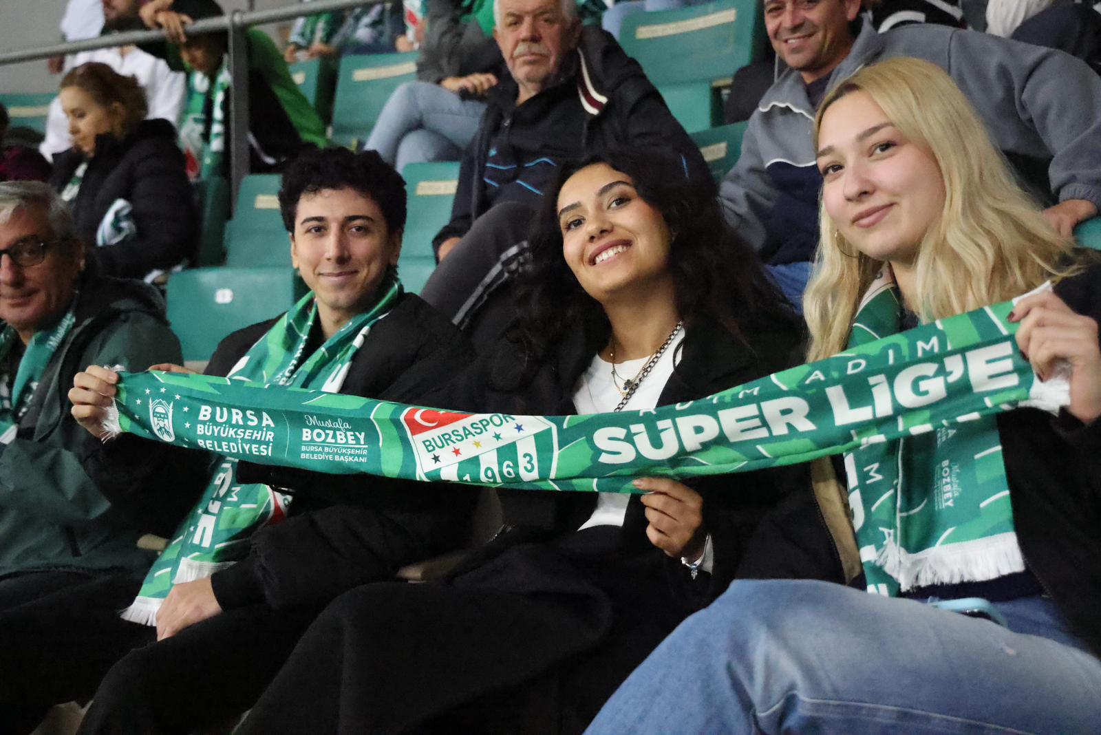 Buyuksehir Gencler Stadyuma 9