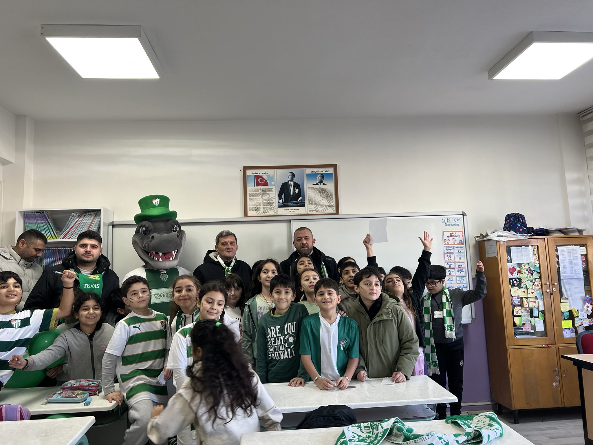 G8Hdb Nt Ww A A1J Pz