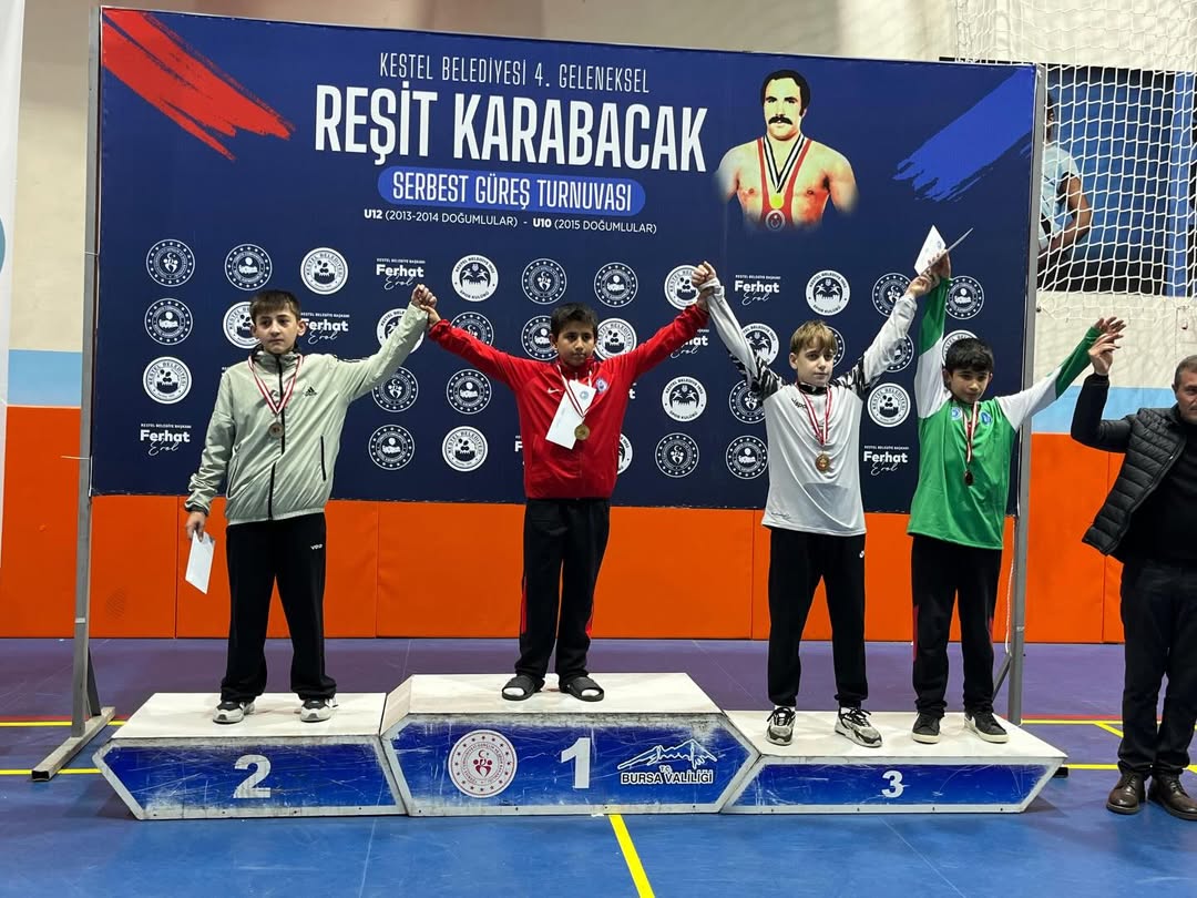 🤼 ♂️ Güreşte Gurur Dolu Başari! 🏆🇹🇷30 Kasım 2025 Tarihinde 10 Ilin Katılımıyla Gerçekleşen U (1)