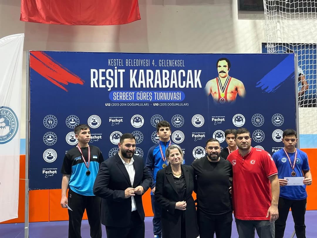 🤼 ♂️ Güreşte Gurur Dolu Başari! 🏆🇹🇷30 Kasım 2025 Tarihinde 10 Ilin Katılımıyla Gerçekleşen U (2)