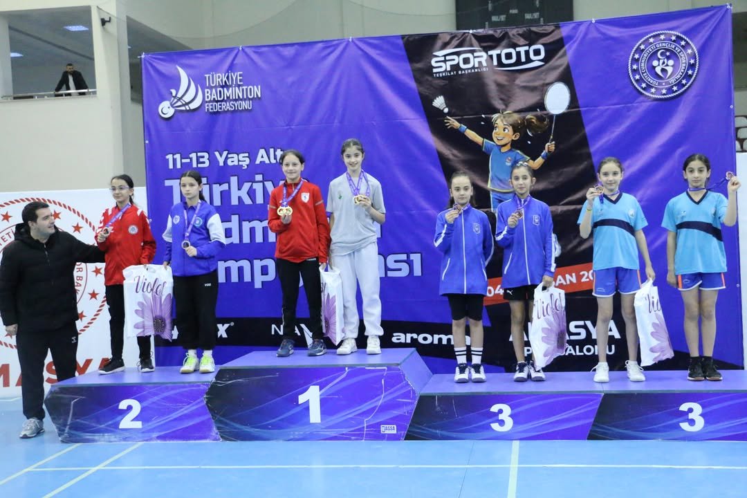Amasya’da Düzenlenen 13 Yaş Altı Türkiye Badminton Şampiyonası’nda Kulübümüz, Yapılan Müsabakala
