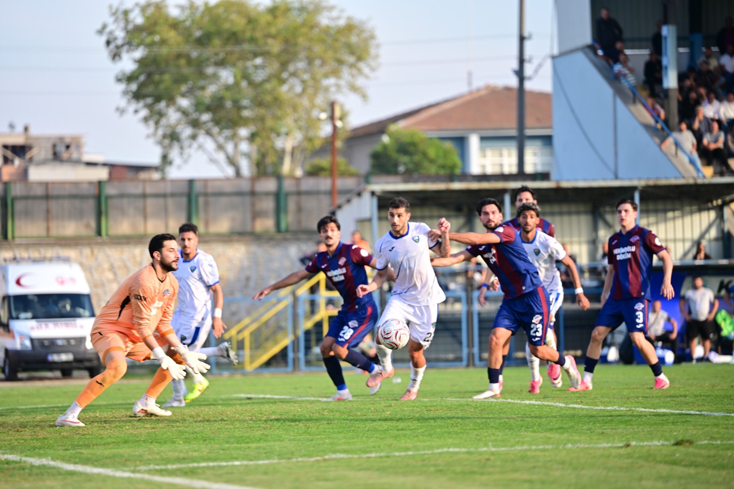 Karacabey Belediyespor galibiyeti 89’da kaçırdı