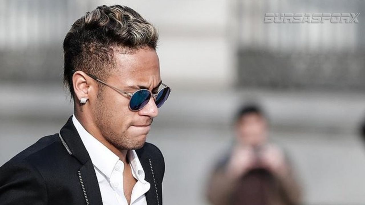 Neymar özür diledi!