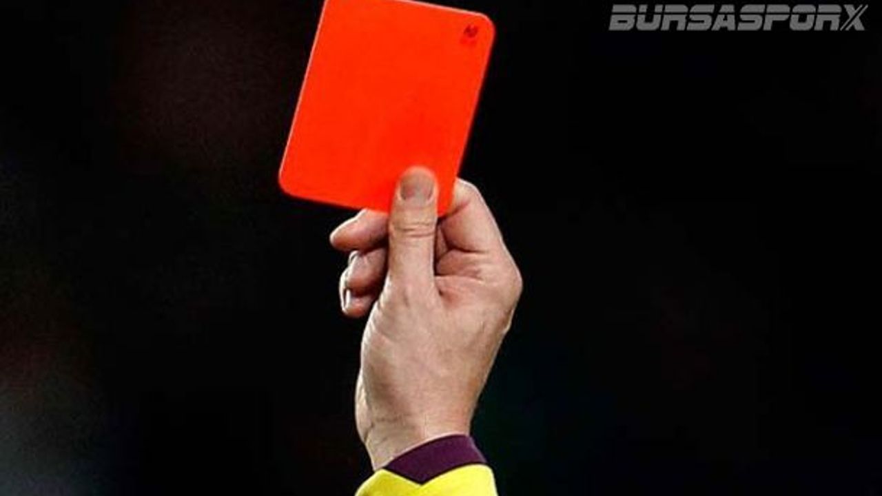 Bursaspor'da 6 oyuncu 7 kez kırmızı kartla cezalandırıldı