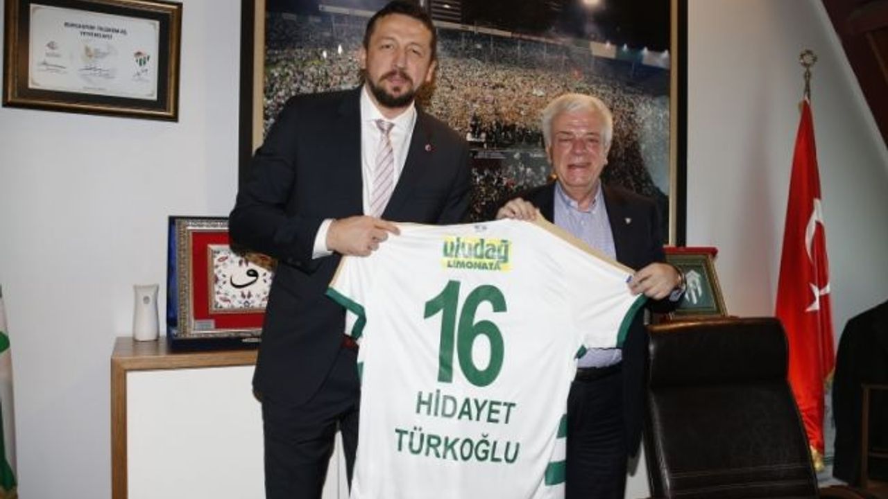 Hidayet Türkoğlu'dan Bursaspor'a ziyaret