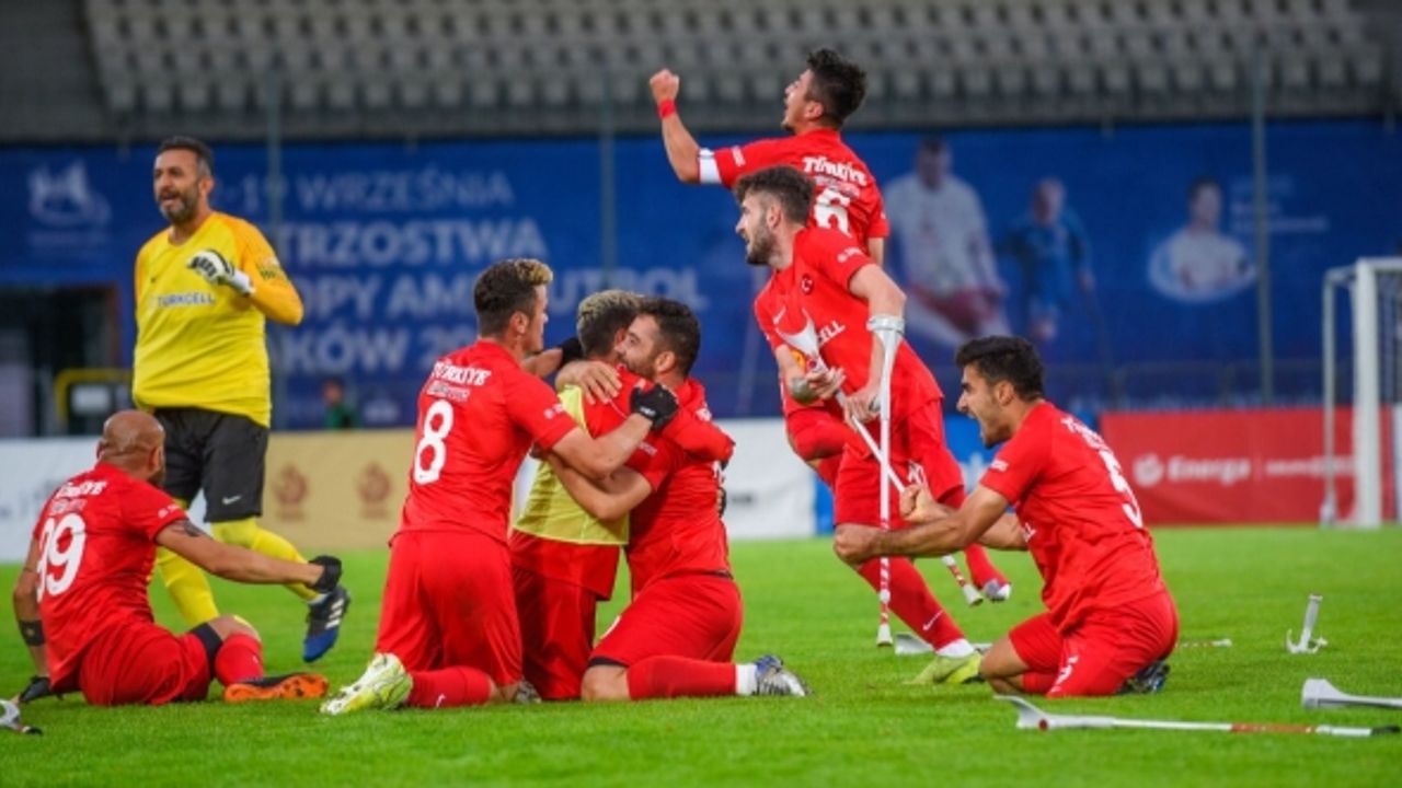 İspanya'yı 6-0 deviren Ampute Futbol Milli Takımı üst üste ikinci kez şampiyon oldu