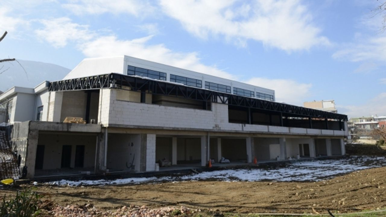 Mimar Sinan Spor Salonu spor kompleksine dönüşüyor