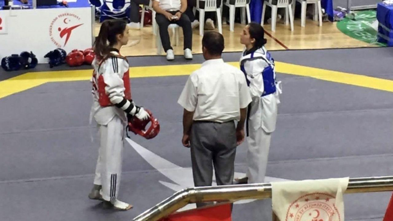 Osmangazili Taekwondocudan gümüş madalya