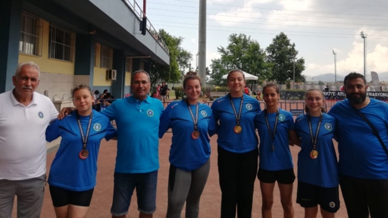 Bursalı sporcular U16 Atletizm Türkiye Şampiyonası’nda 7 madalya kazandı
