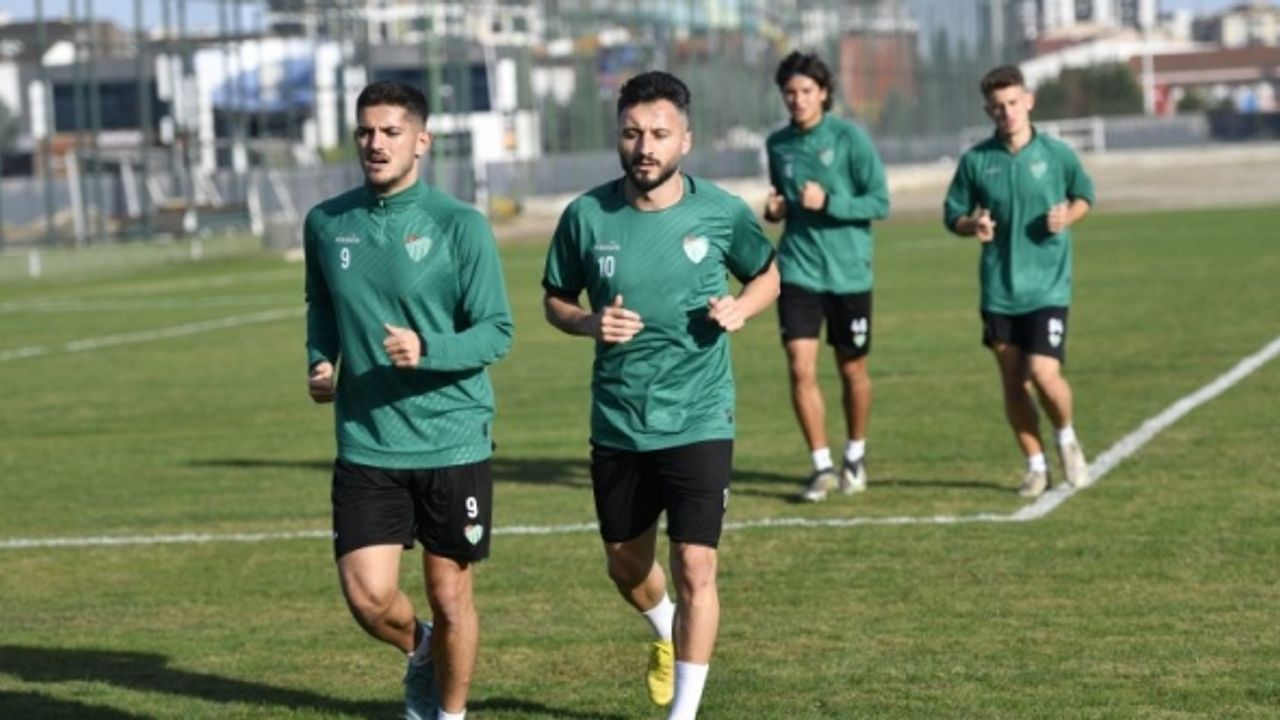 Bursaspor, Arnavutköy hazırlıklarına başladı