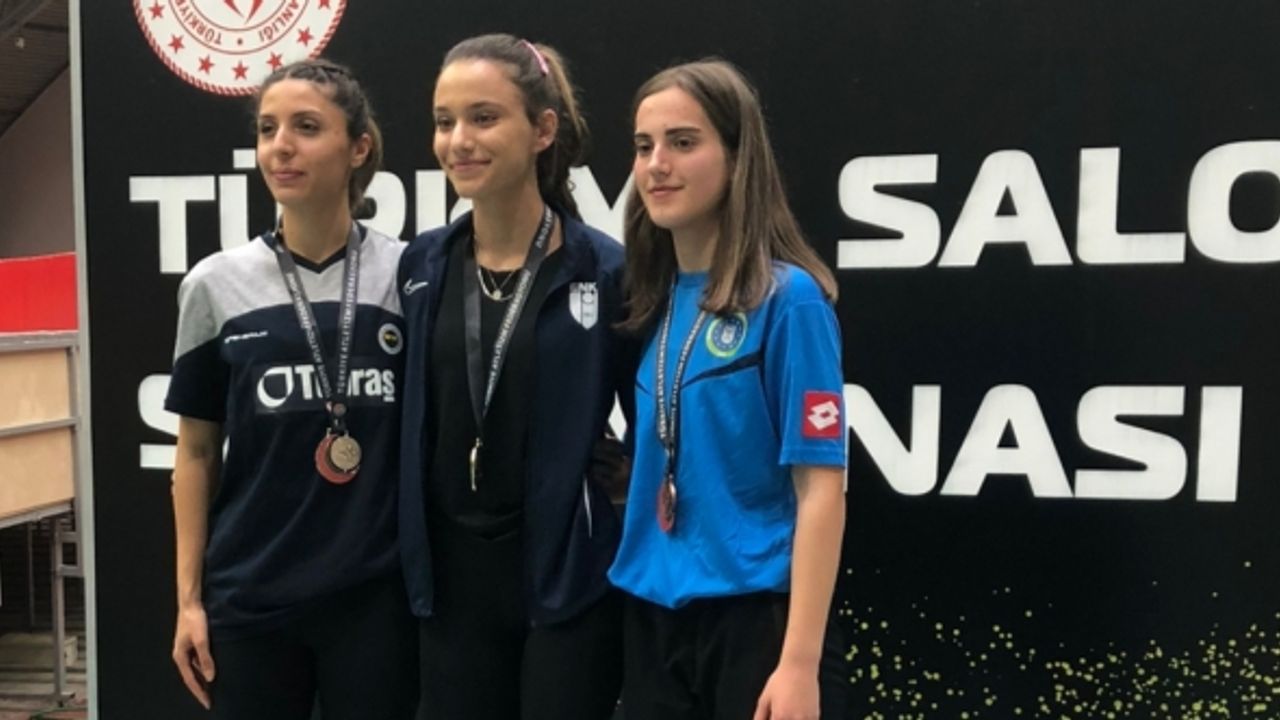 Bursalı atletler Türkiye Şampiyonası’nda 4 madalya kazandı