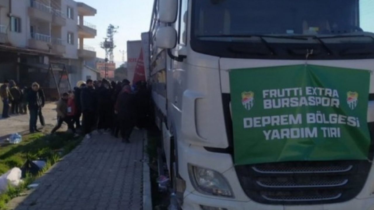 Frutti Extra Bursaspor'un yardım tırları Hatay'a ulaştı