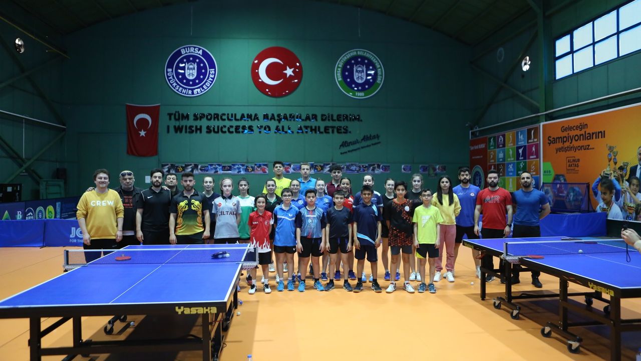 Bursa Büyükşehir'den depremzede gençlere sportif destek