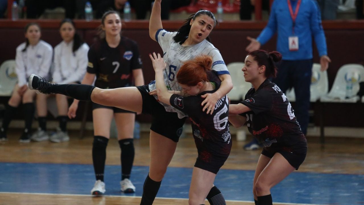Bursa Büyükşehir Belediyespor Kadın Hentbol Takımı’nın play-off maç programı belli oldu
