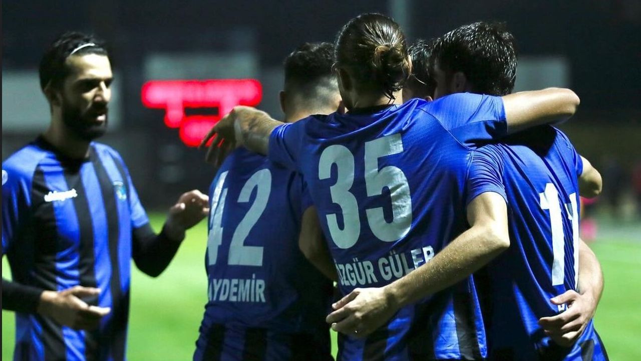 Karacabey Belediyespor 3 puanı 3 golle aldı