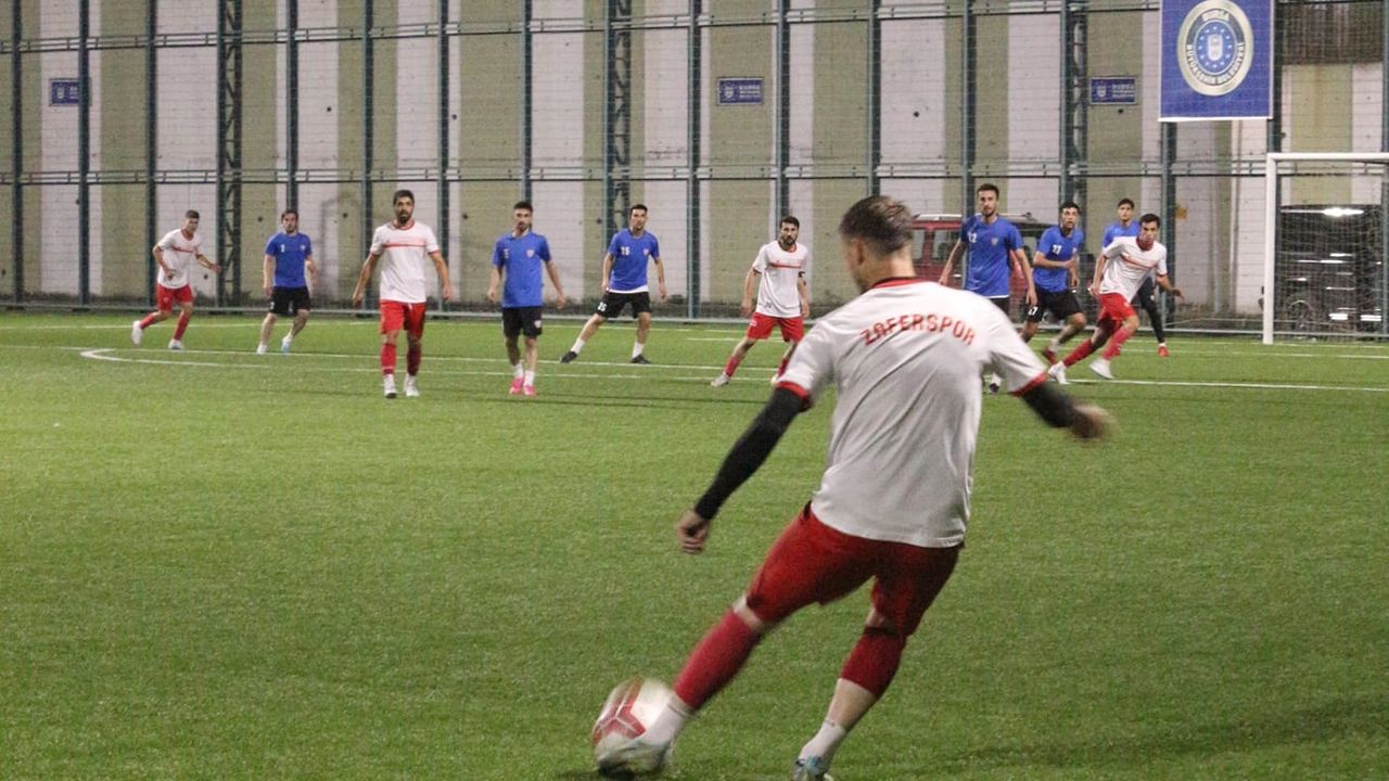 Zaferspor ve Şükraniyespor hazırlık maçında karşılaştı