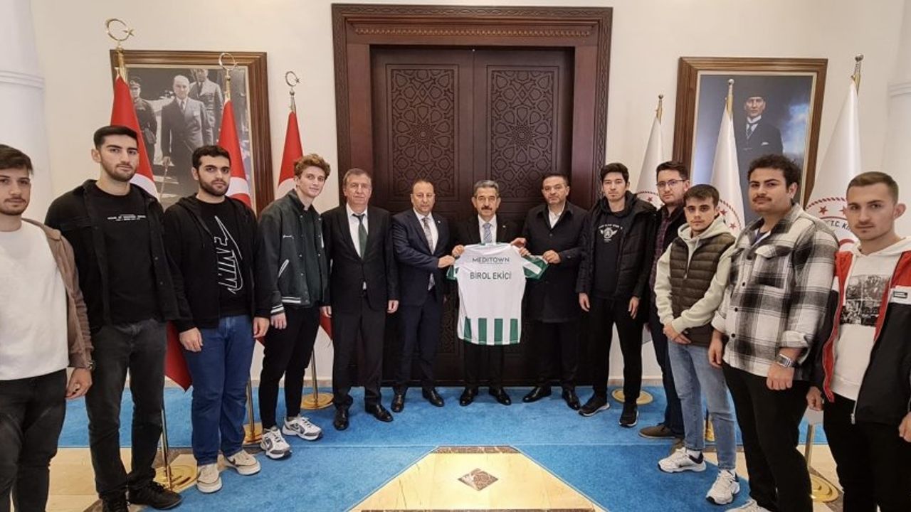 Bursaspor'dan Kırklareli Valisi’ne ziyaret