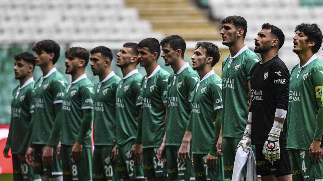Bursaspor’da 14 futbolcunun sözleşmesi bitiyor