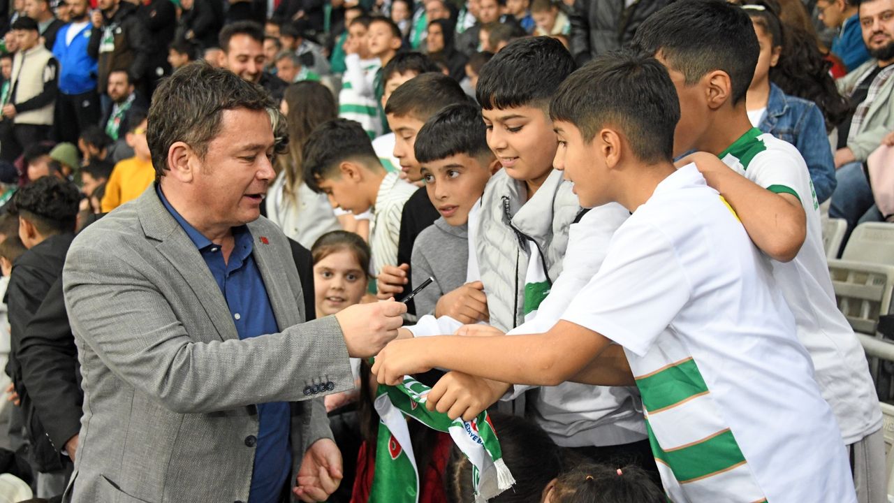 Osmangazi 120 çocuğu Bursaspor maçıyla buluşturdu