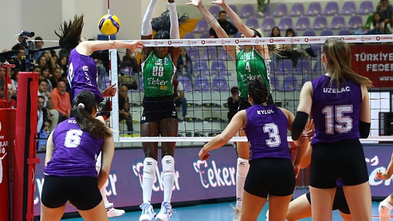 Nilüfer Belediyespor Eker sahasında Zeren Spor’a 3-0 yenildi