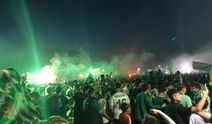 Bursaspor taraftarlarından coşkulu kutlama