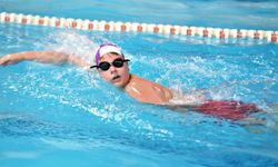 Osmangazi Belediyesi’nin yaz kurslarında 10 bin genç ve çocuk yüzmeyi öğrenecek