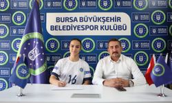 Bursa Büyükşehir Belediyespor milli kalecisi Eda Köşker’le sözleşme yeniledi