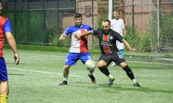 Gemlik Belediyespor Veteran takımı şampiyon oldu