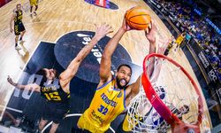 Trevor Thompson ve Yiğitcan Saybir TOFAŞ'ta