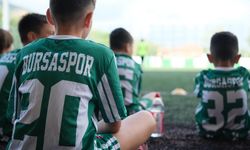 Bursaspor Futbol Okulları geleceğin yıldızlarını arıyor!