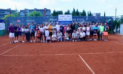 Prof. Dr. Ayhan Kızıl tenis turnuvasında şampiyonlar belli oldu