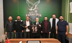 Mustafa Bozbey'den Kafkasspor'a ziyaret