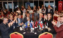 Başkan Bozbey, uluslararası genç sporcularla bir araya geldi