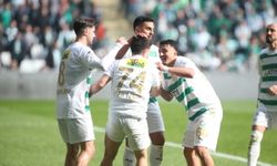 Bursaspor, üç kiralık oyuncusuyla yollarını ayırdı