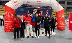 Bursa Büyükşehirli boksörlerden Türkiye şampiyonasında 2 madalya