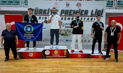 Bursa Büyükşehir Belediyesporlu karateciler Diyarbakır’dan 7 madalya ile döndü
