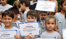 Osmangazi Belediyesi’nin yüzme kurslarına binlerce çocuk katıldı