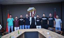 İnegölspor taraftarından yönetime moral ziyareti