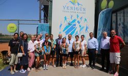 Nilüfer’de tenis turnuvasında 160 sporcu korta çıktı